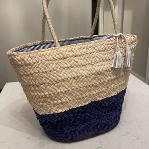 Vineyard Vines straw beach tote